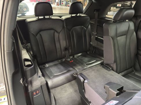 Used 2017 Audi Q7 3.0T Premium Plus image 32