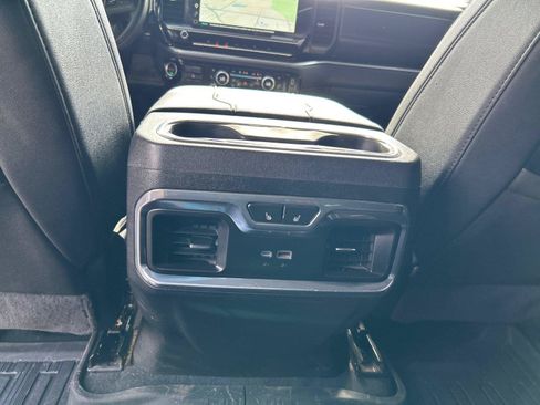 Used 2024 GMC Sierra 2500 SLT AWD/4WD image 33