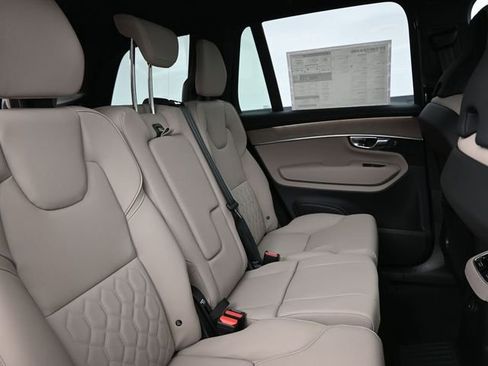 New 2026 Volvo XC90 T8 Plus w/ Protection Package Premier AWD/4WD image 35