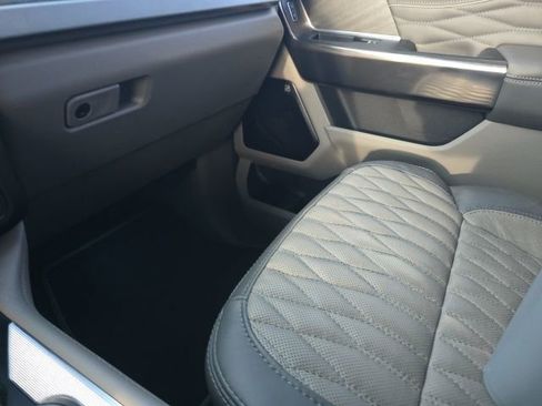 Used 2026 Ford F350 Platinum w/ Platinum Plus Package image 19