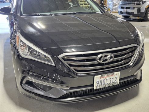 Used 2016 Hyundai Sonata Sport w/ Option Group 02 image 9