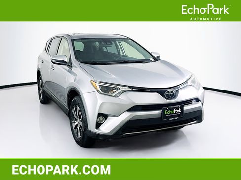 Used 2018 Toyota RAV4 XLE image 1