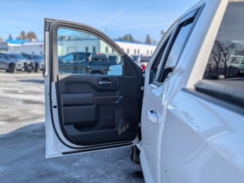 Used 2020 Chevrolet Silverado 1500 LT image 23