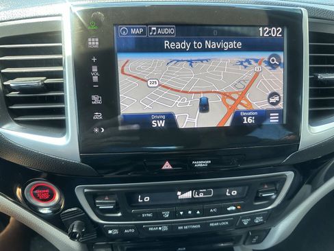 Used 2016 Honda Pilot Touring image 13