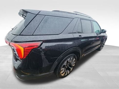 Used 2025 Ford Explorer Platinum w/ LUX Leather Package image 4