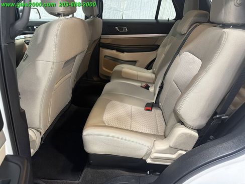 Used 2018 Ford Explorer 4WD w/ Class II Trailer Tow Package image 9