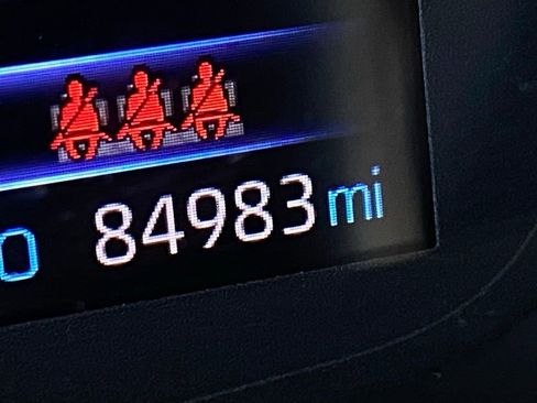 Used 2022 Toyota Corolla Cross LE w/ Moonroof Package image 13