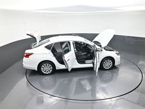 Used 2017 Nissan Sentra S image 14
