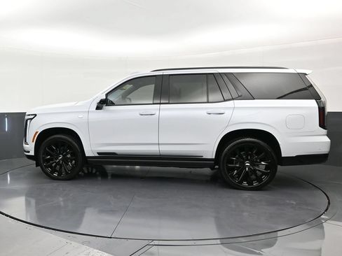 Used 2026 Cadillac Escalade Platinum Sport w/ LPO, ONYX Package AWD/4WD image 2