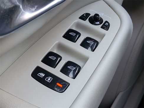 Certified 2023 Volvo XC90 B5 Core image 27