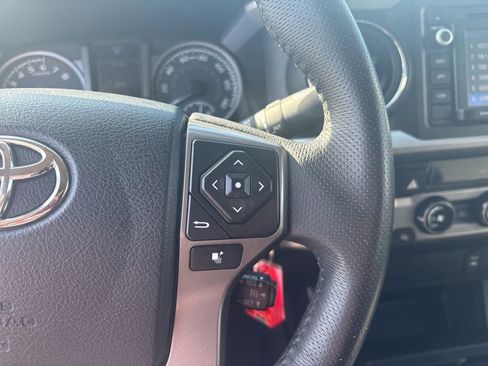 Used 2017 Toyota Tacoma SR5 w/ Tow Package AWD/4WD image 20