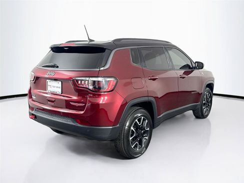 Used 2021 Jeep Compass Trailhawk AWD/4WD image 2