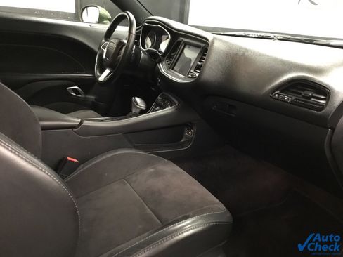 Used 2018 Dodge Challenger GT image 27