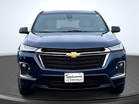 Used 2022 Chevrolet Traverse LS image 2
