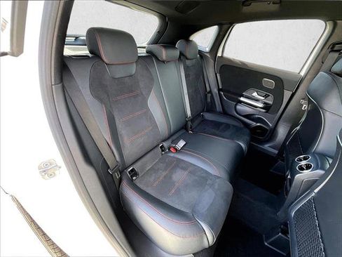 Used 2025 Mercedes-Benz GLA 250 image 29