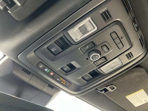 Used 2021 Cadillac Escalade Sport w/ Driver Assist Tech Package image 38