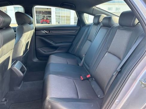 Used 2018 Honda Accord Sport image 12