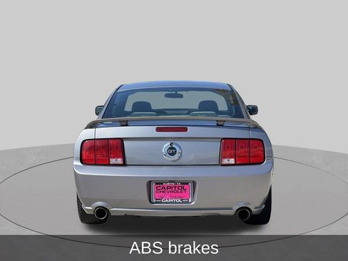 Used 2006 Ford Mustang GT RWD image 4