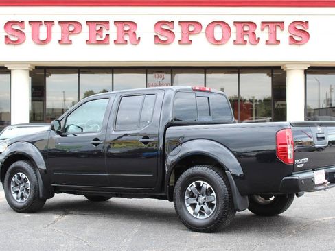 Used 2018 Nissan Frontier PRO-4X AWD/4WD image 5