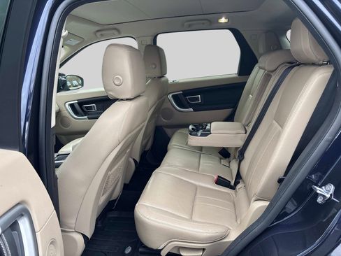 Used 2019 Land Rover Discovery Sport HSE image 13