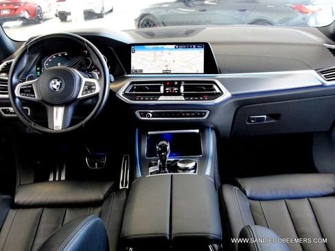 Used 2022 BMW X5 xDrive40i w/ M Sport Package AWD/4WD image 10