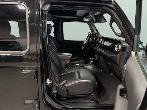 Used 2021 Jeep Wrangler Unlimited Sahara image 30