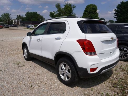 Used 2017 Chevrolet Trax LT w/ LT Convenience Package AWD/4WD image 5