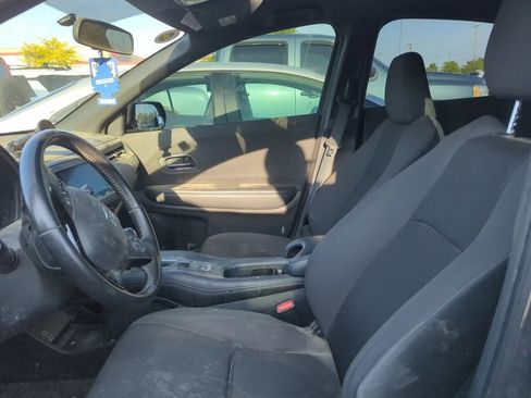 Used 2019 Honda HR-V Sport image 6