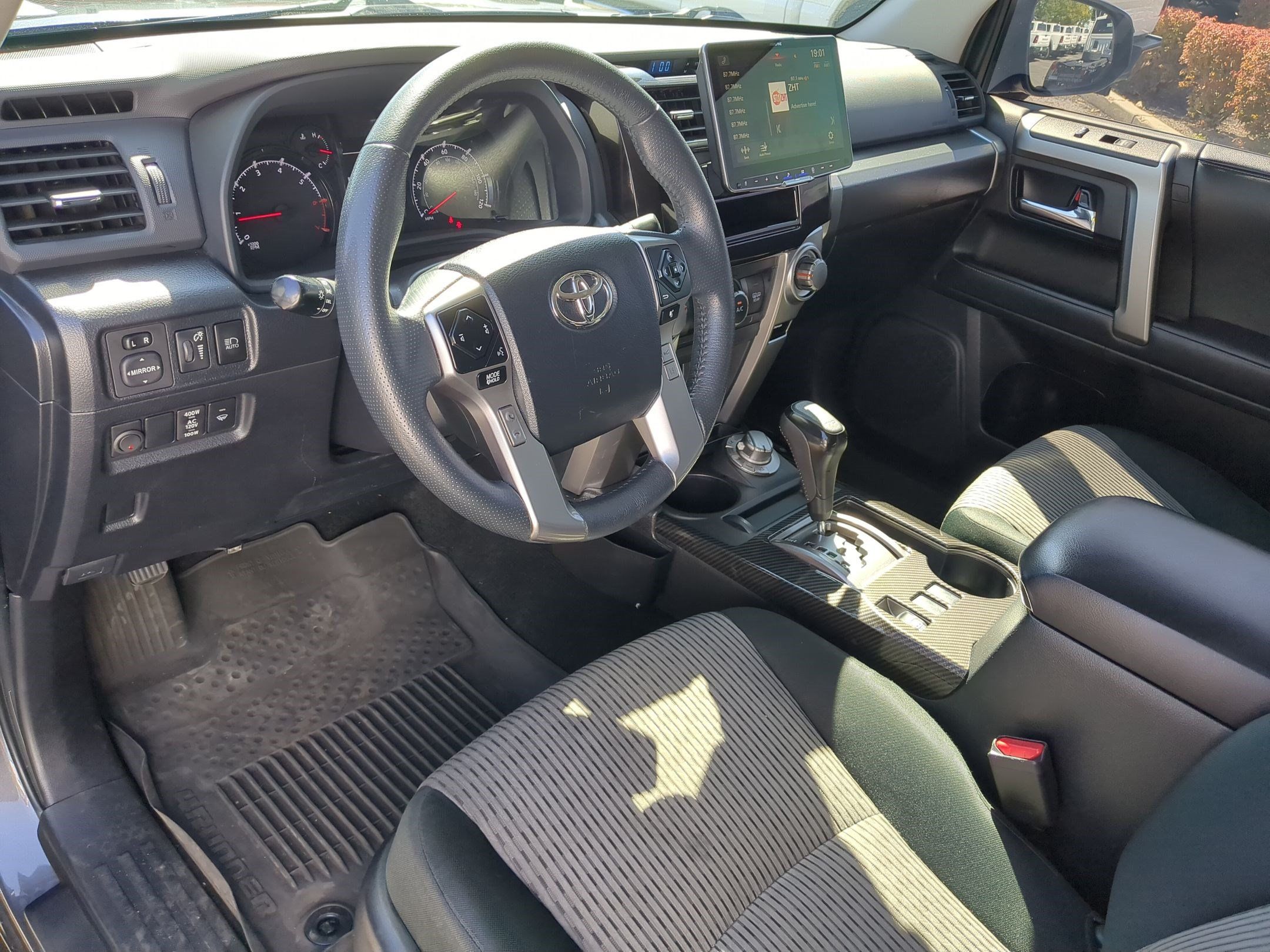 Used 2023 Toyota 4Runner SR5 AWD/4WD image 16
