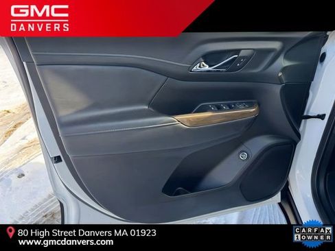 Used 2023 GMC Acadia SLE w/ Driver Convenience Package image 11