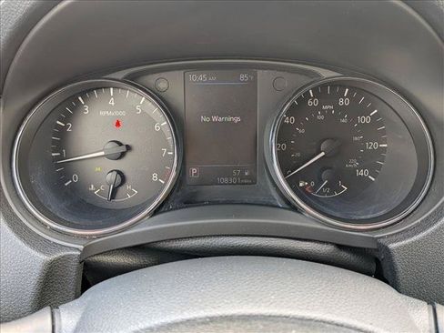 Used 2018 Nissan Rogue SV FWD image 11