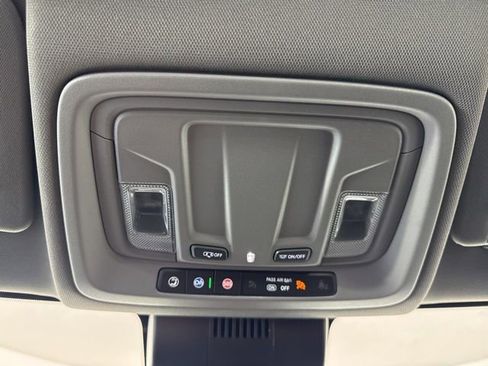 Used 2022 GMC Sierra 1500 Elevation AWD/4WD image 14