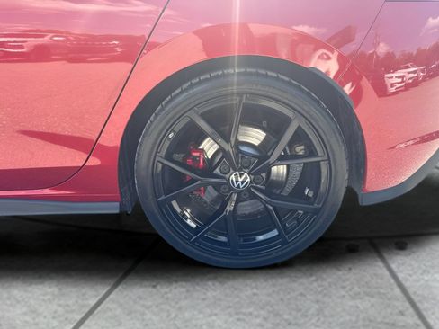 Used 2024 Volkswagen GTI SE FWD image 19