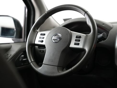 Used 2021 Nissan Frontier SV w/ Midnight Edition Floor Mats image 11