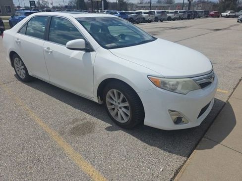 Used 2013 Toyota Camry XLE w/ Leather Pkg image 4