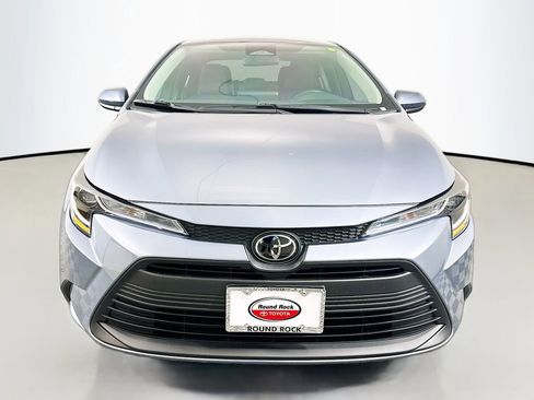Used 2026 Toyota Corolla LE image 2