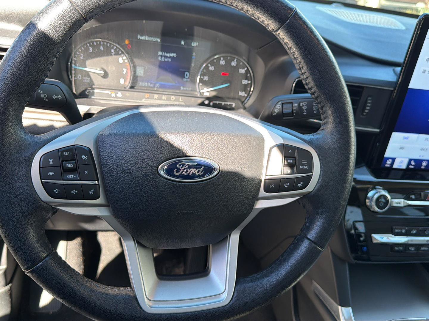 Used 2023 Ford Explorer Limited w/ Limited Technology Package AWD/4WD image 9