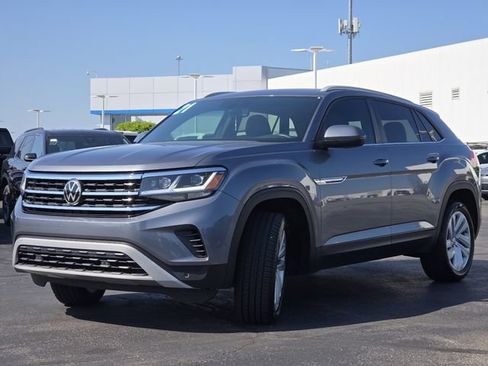 Used 2021 Volkswagen Atlas Cross Sport SE FWD image 18
