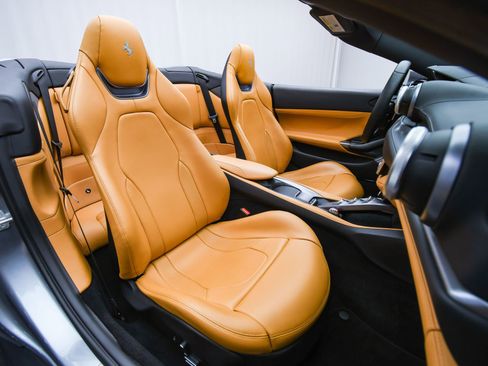 Used 2019 Ferrari Portofino image 17