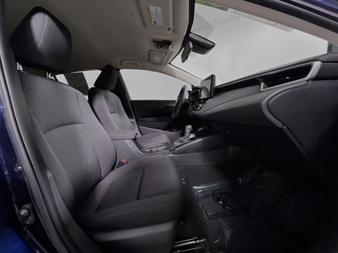 Used 2023 Toyota Corolla LE image 31