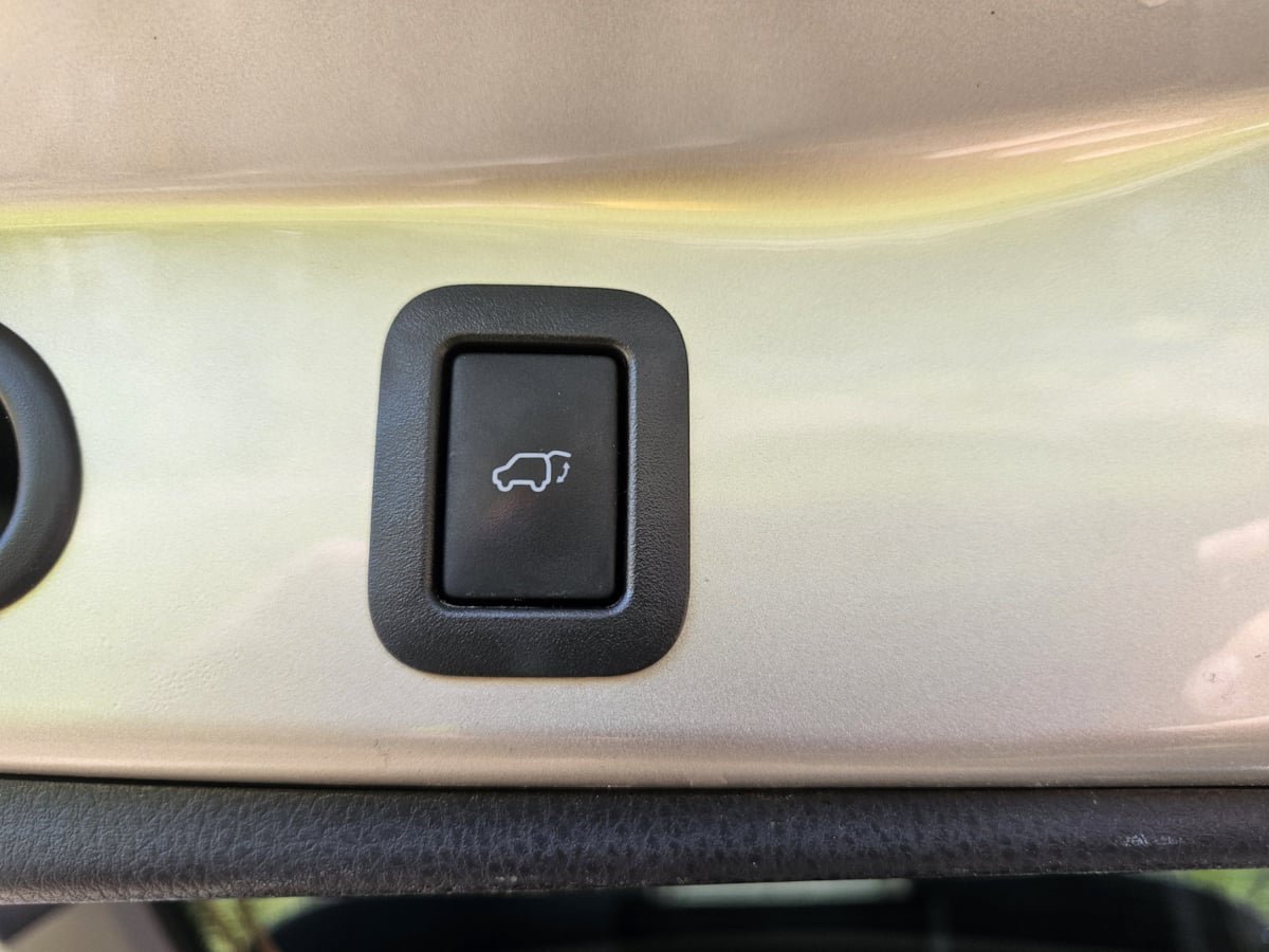 Used 2016 Toyota Highlander XLE AWD/4WD image 42