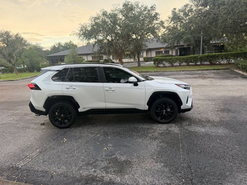 Used 2025 Toyota RAV4 SE AWD/4WD image 8