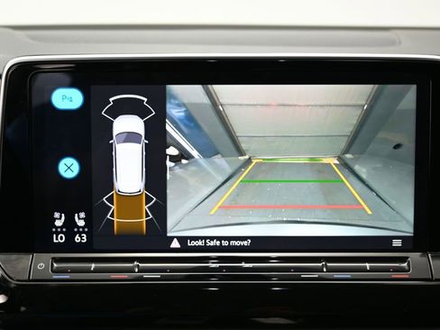 Used 2025 Volkswagen Atlas SE FWD image 22