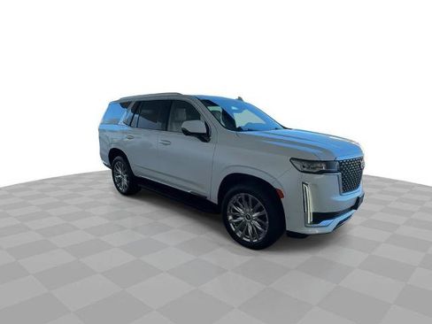 Certified 2022 Cadillac Escalade Premium Luxury AWD/4WD image 2