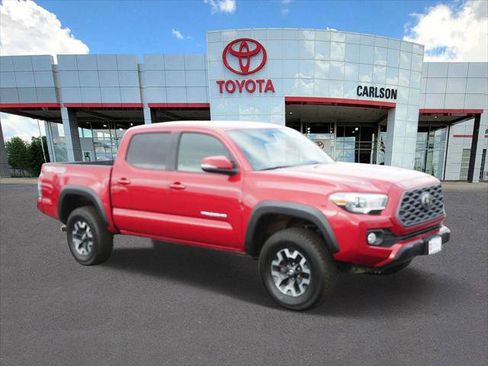 Certified 2021 Toyota Tacoma TRD Off-Road w/ Technology Package AWD/4WD image 2