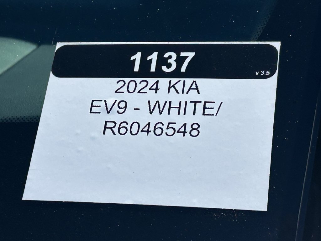 Used 2024 Kia EV9 GT-Line AWD/4WD image 32