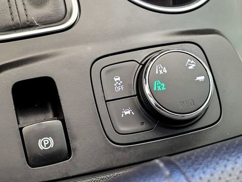 Used 2020 Chevrolet Traverse High Country image 16