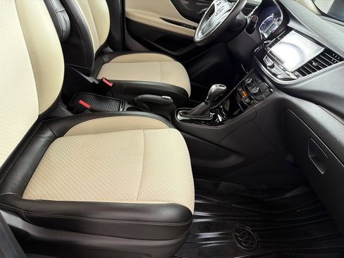 Used 2018 Buick Encore Preferred image 23