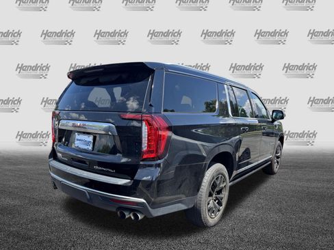 Used 2022 GMC Yukon XL Denali AWD/4WD image 9