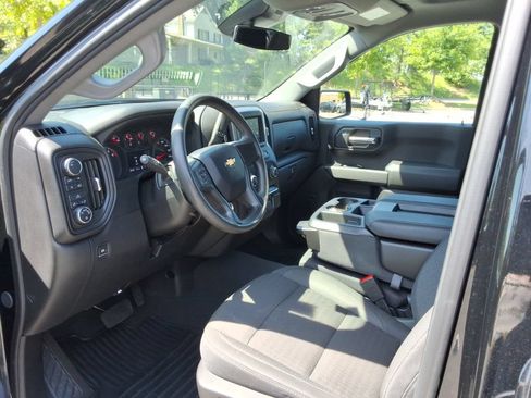 Certified 2024 Chevrolet Silverado 1500 Custom w/ LPO, Dark Essentials Package AWD/4WD image 24